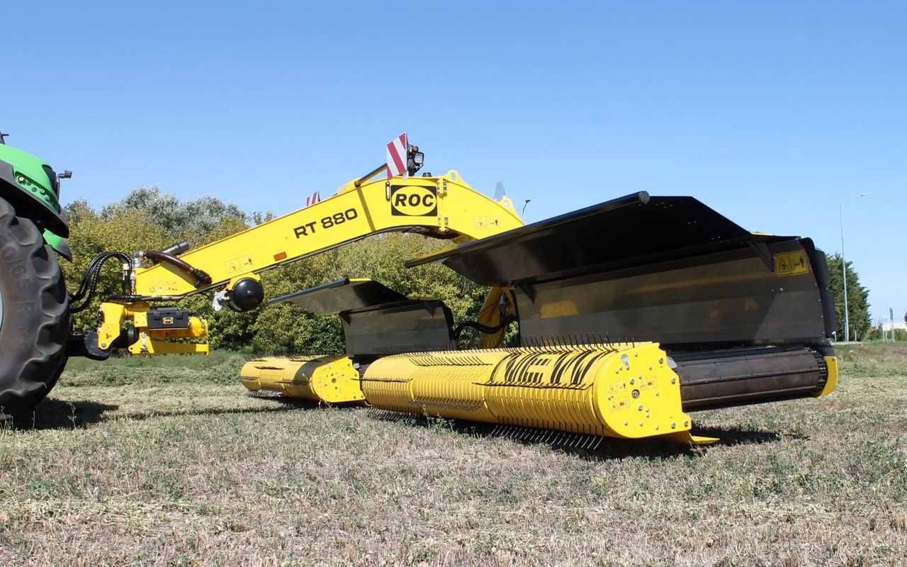 Machinery Focus: Clover-rich swards usher in the belt rake