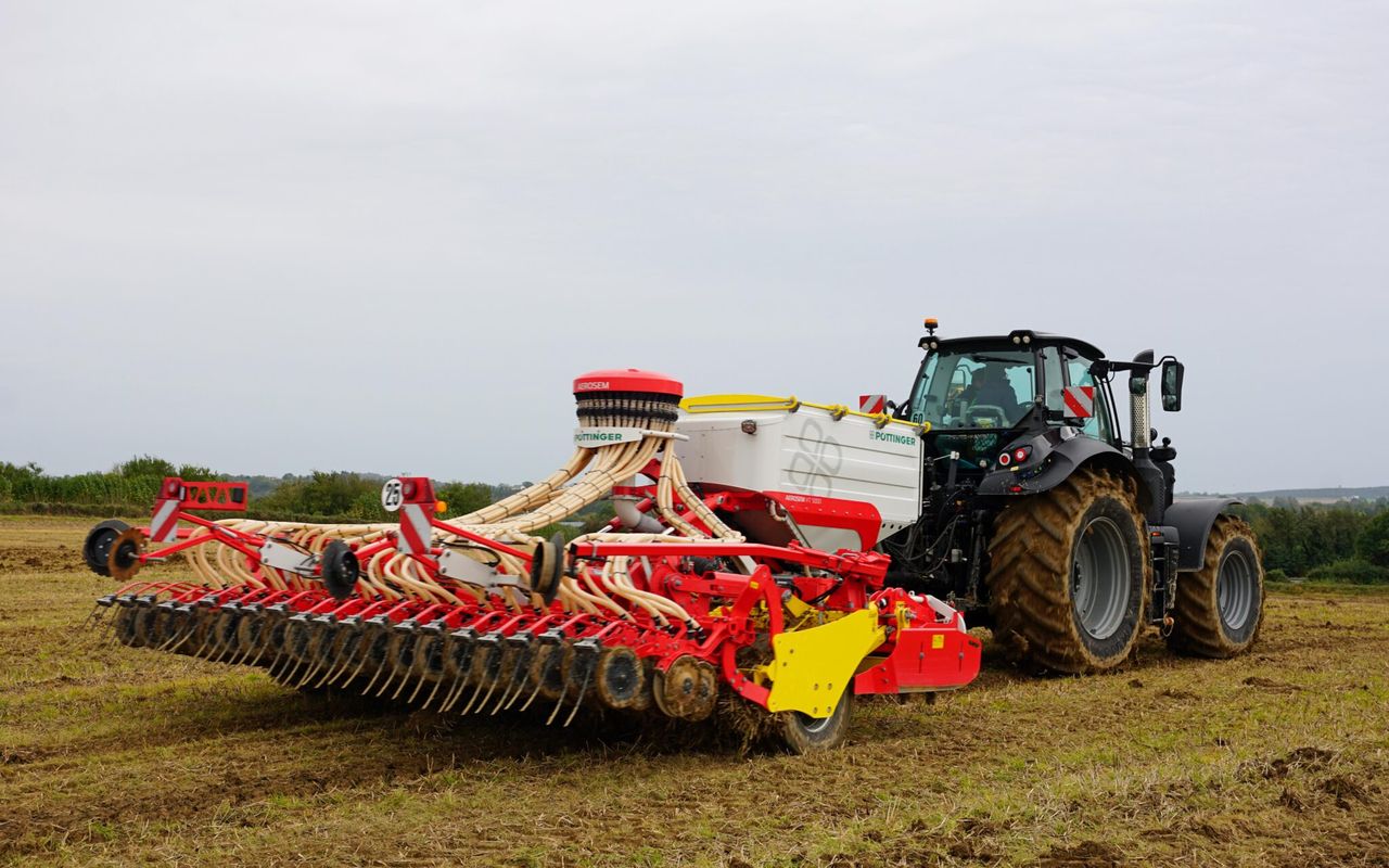 First sighting of Pottinger VT5000 combo in Ireland