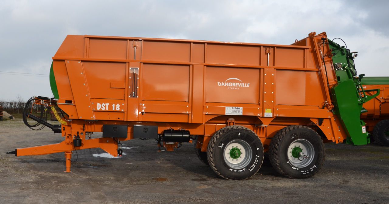 'Smart' spreader avoids getting stuck in a rut