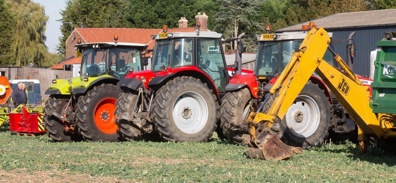 Auction report: MF and Claas tractors, plus a Lexion, under the hammer