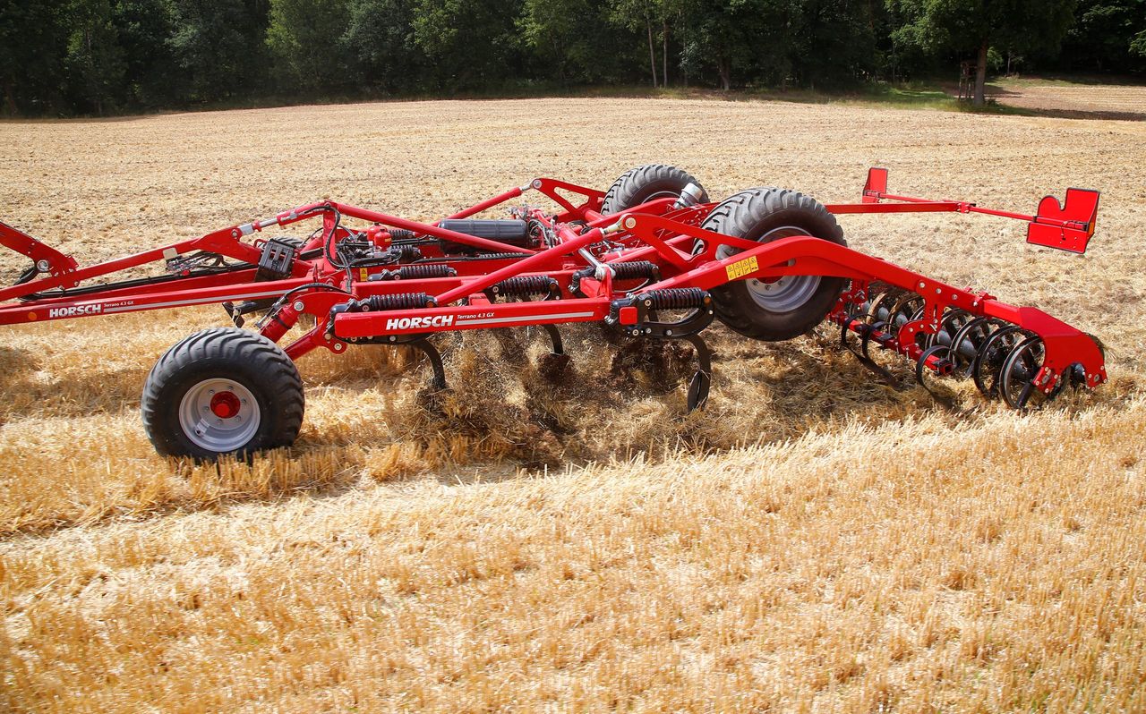 Pics: Brace of new Horsch kit for tillage farmers