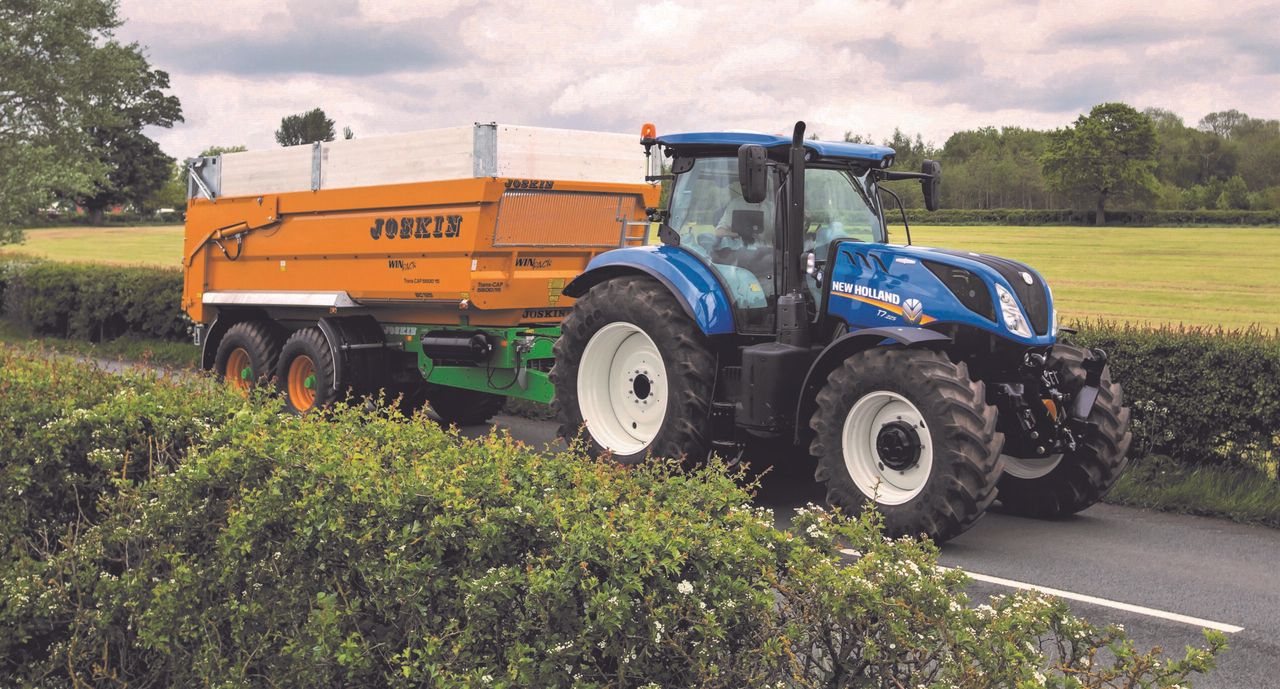 ‘Intelligent’ trailer brakes that protect your tractor: See New Holland’s answer…