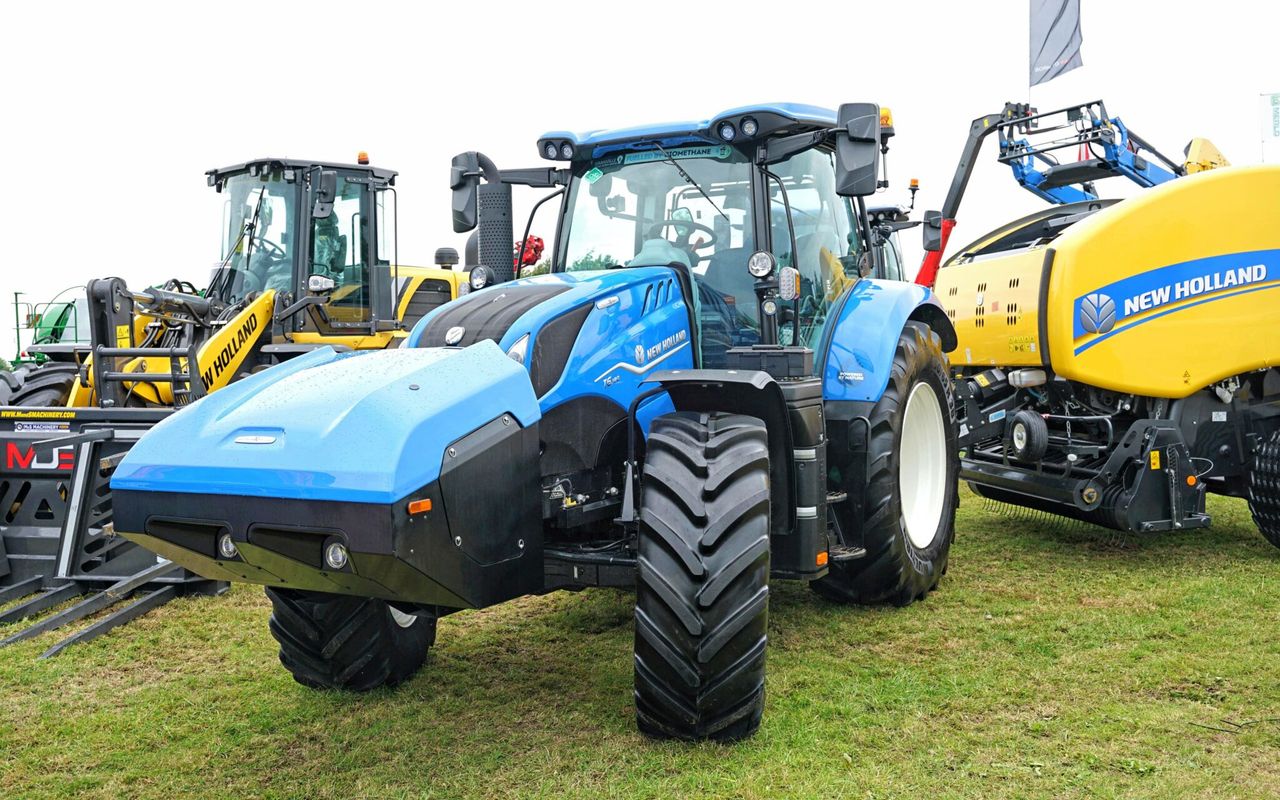 New Holland to establish methane-powered Irish farm
