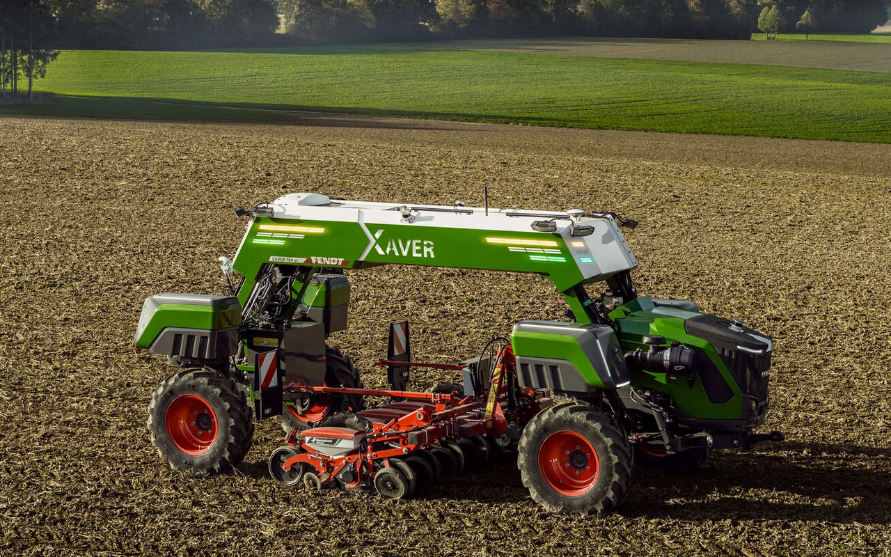 Fendt’s latest take on autonomy has hybrid drive