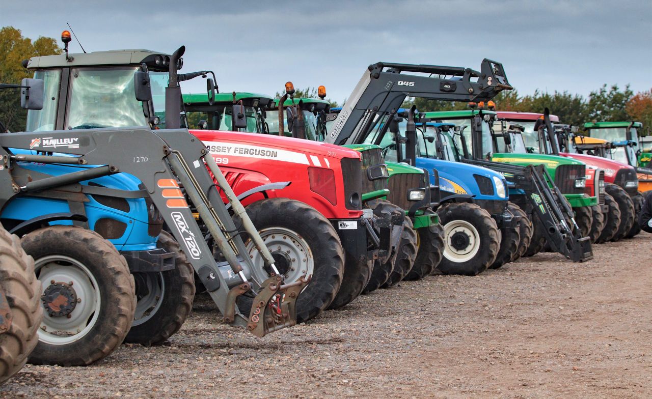 Auction report: Pics and prices from 'monster' Cambridge October sale