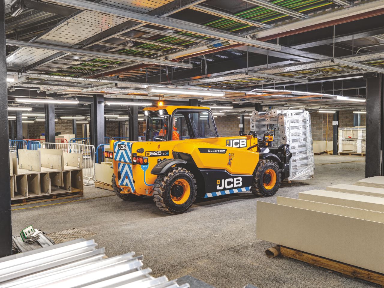 Pics: JCB unveils first ever ‘zero-emission’ electric Loadall