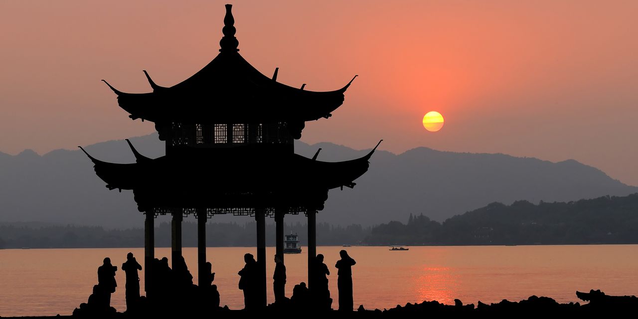 China imposes ban on UK beef following BSE case