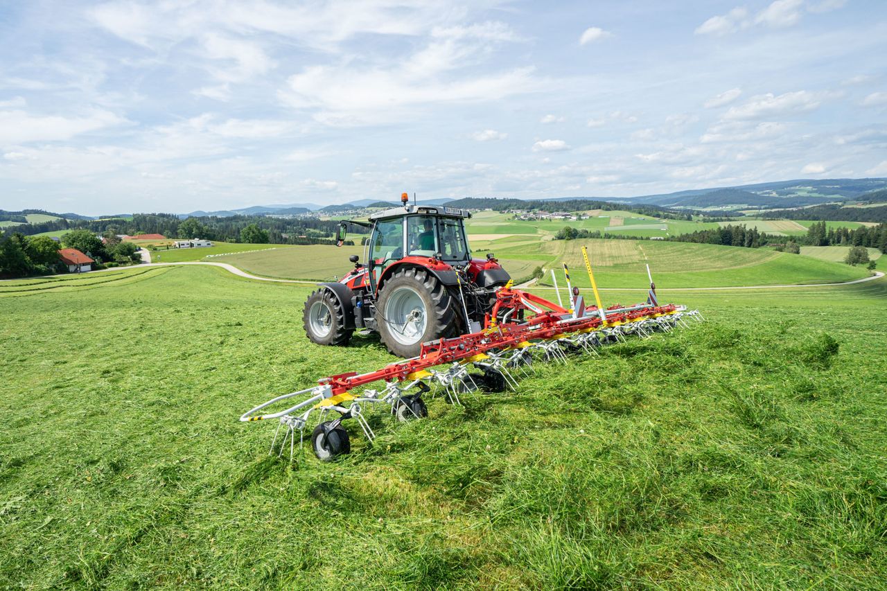 Machinery: New 10-rotor linkage mounted tedder from Pottinger