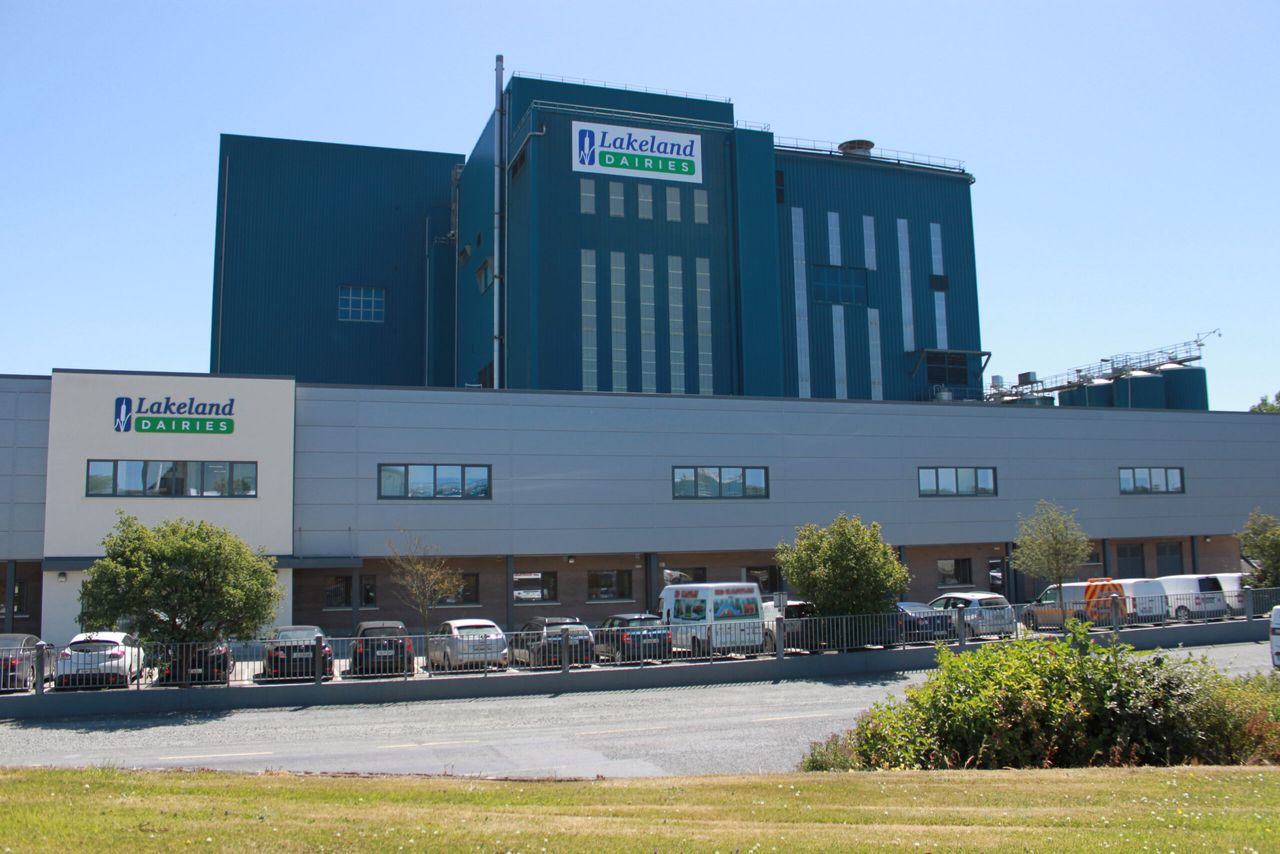 Lakeland announces increased February milk price and bonus