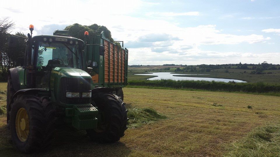 Silage contracting fees in the range €110 to €140 per acre