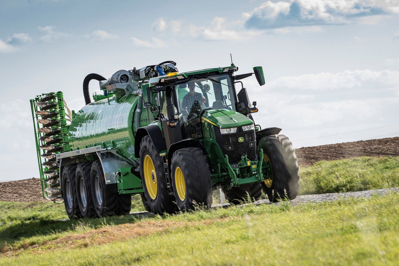 7R 330 ‘tops the class’ for fuel efficiency above 250hp