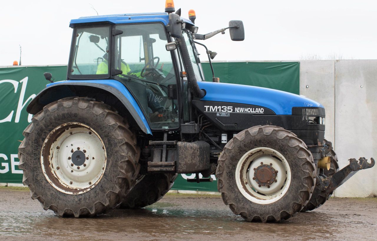 Auction report: ‘Blue’ bargains from monster April tractor sale?