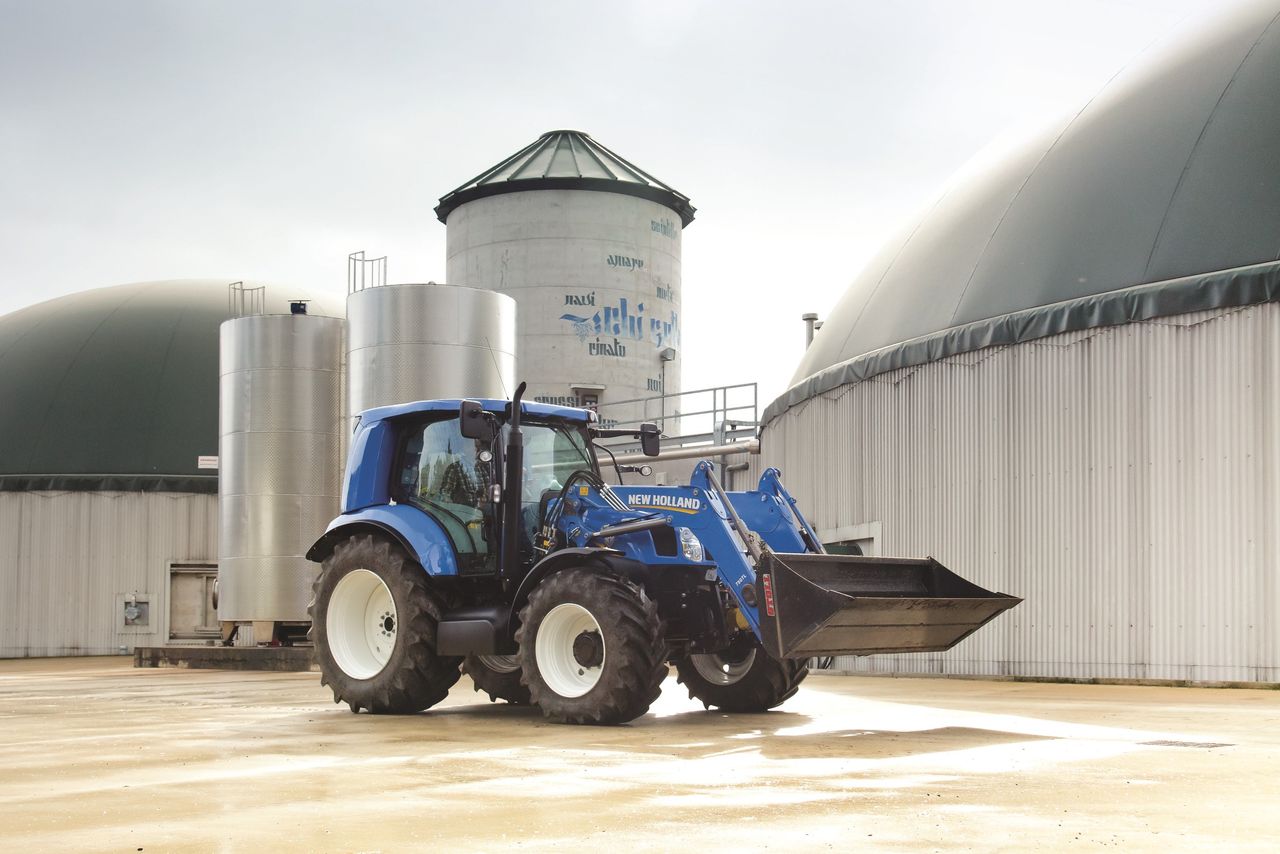 New Holland unveil new methane powered tractor at Cereals 2016
