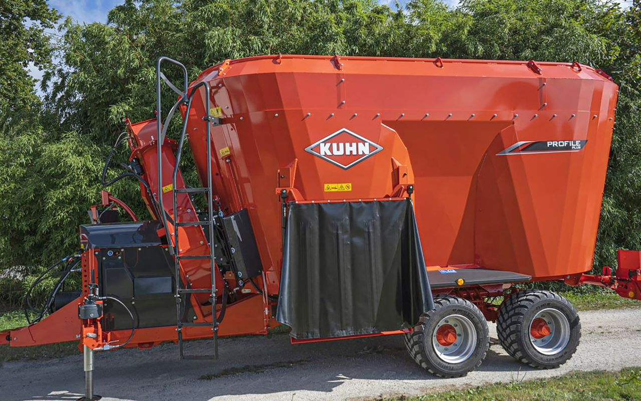 Kuhn fills a gap with new trailed mixer range
