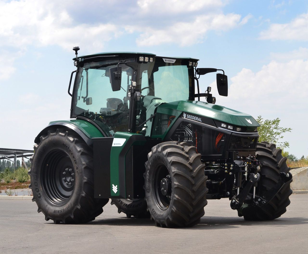 Seederal ‘natively electric’ 160hp tractor aims to offer farmers energy control