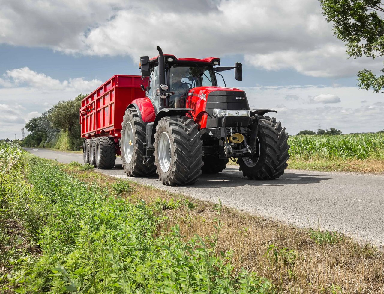 Clever trailer brakes to stop you ‘jack-knifing’…or so claims Case IH