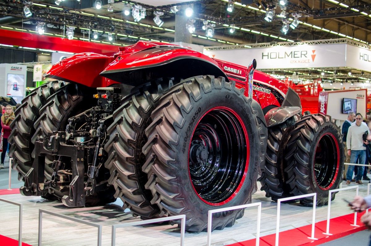 SIMA 2017 Video: Up close and personal with Case IH's driverless tractor