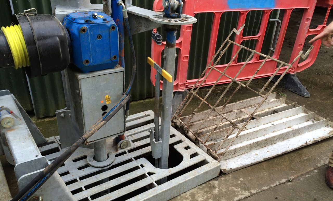 Farmers urged to take extra care when mixing slurry