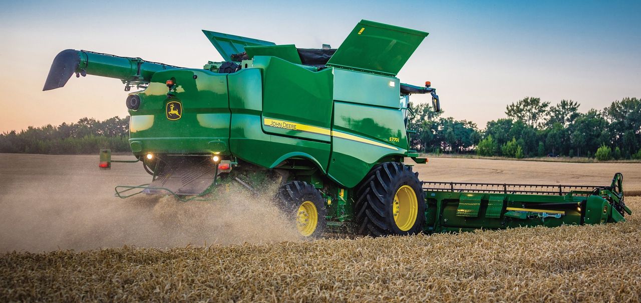 John Deere to roll out combine updates…and a money-back ‘guarantee’