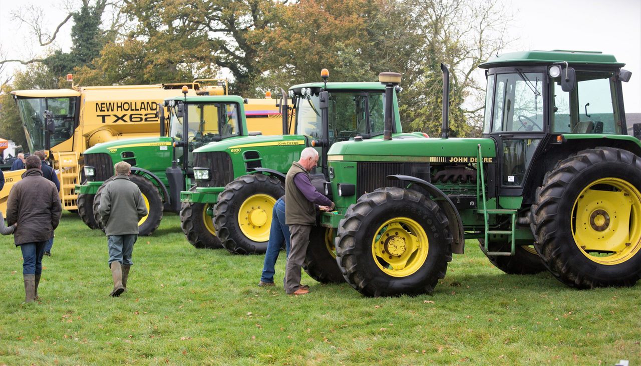 Auction report: Video, pics and prices from 'tidy' tractor and machinery sale