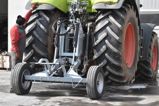 Inspired by the Irish? New twist on tractor-mounted jack