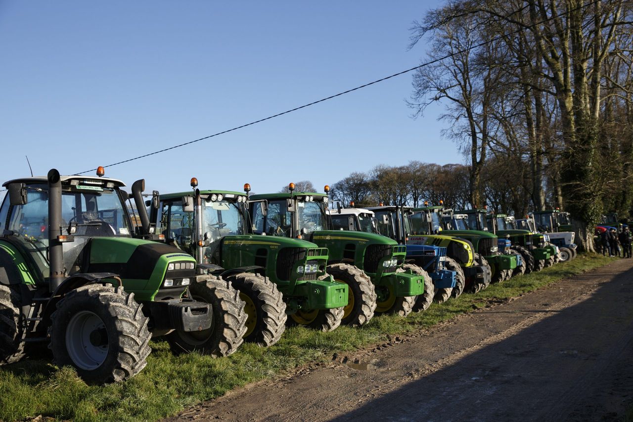 Farmers warned as Orkney farmer caught out by tractor scam