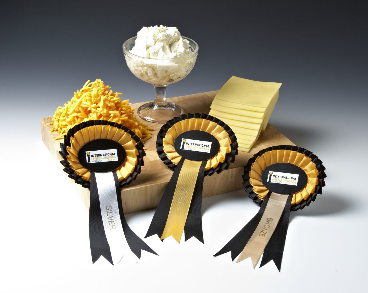 Dairygold breaks records at international cheese awards