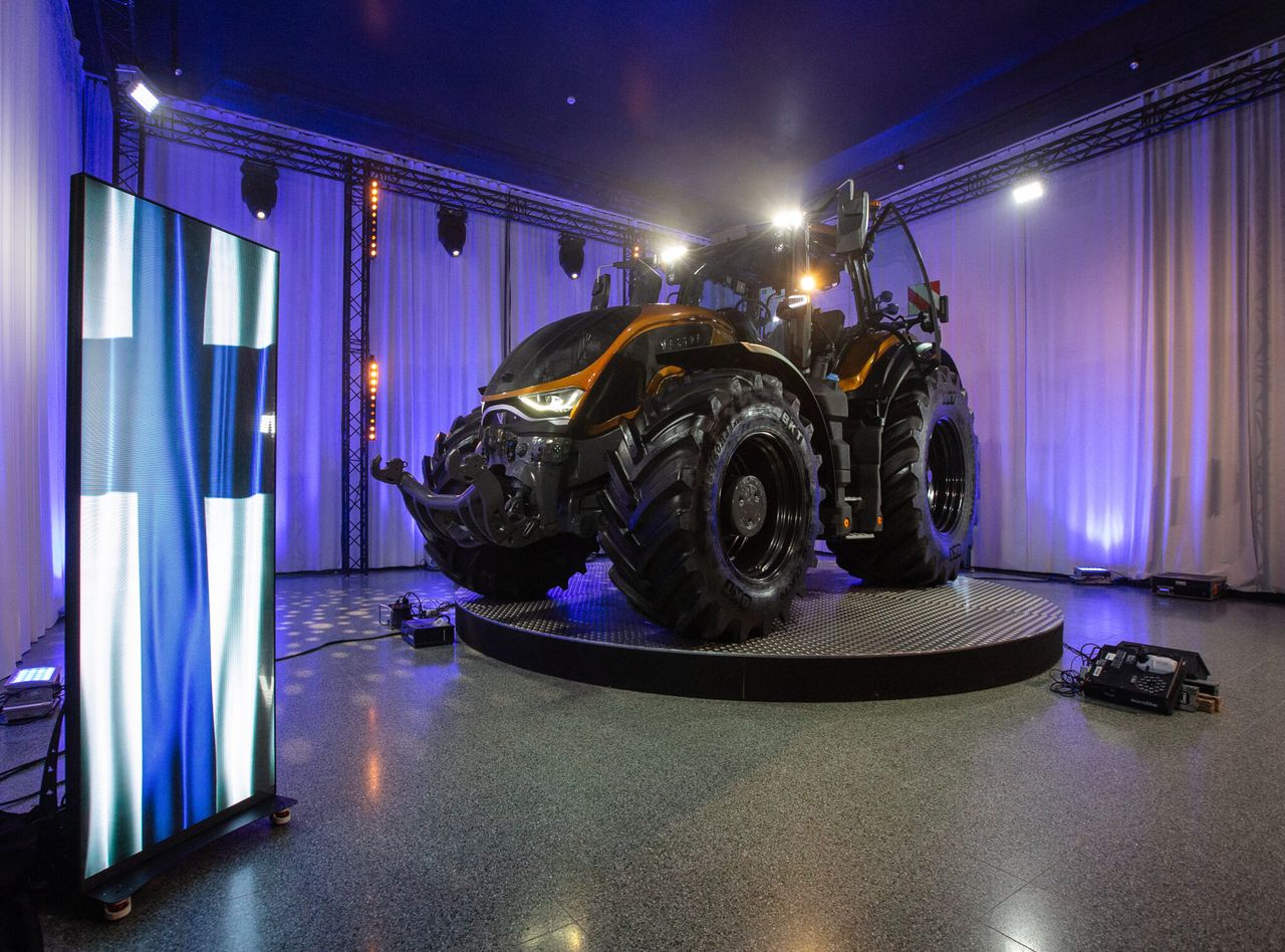 Photos: Valtra launches revamped S Series in Finland