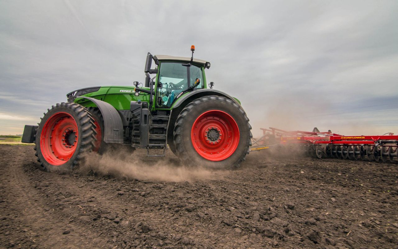 Updated Fendt 1000 series launched at US farm event