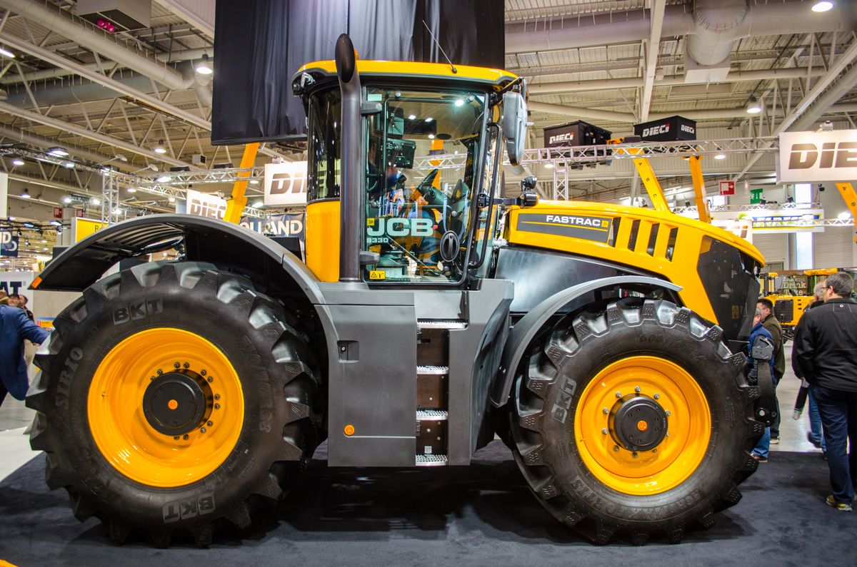 Giant Fastrac adds to JCB's accolades at SIMA 2017