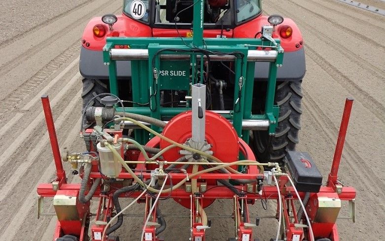 'Clever' three-point linkage keeps your steering in check