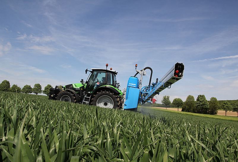 Lemken Sirius mounted sprayers - designed to be compact, agile and efficient