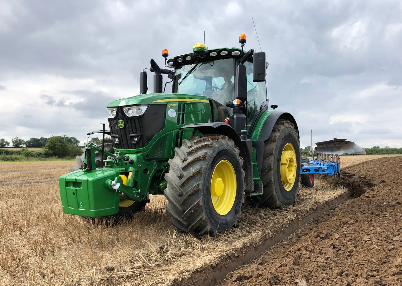Versatile John Deere tractor and Michelin tyre combination boosts farm efficiency