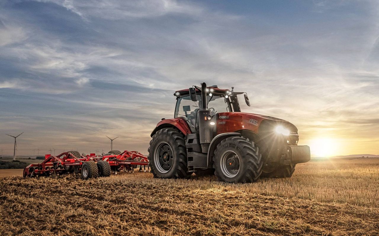 Case boost Magnum tractor range to 435hp