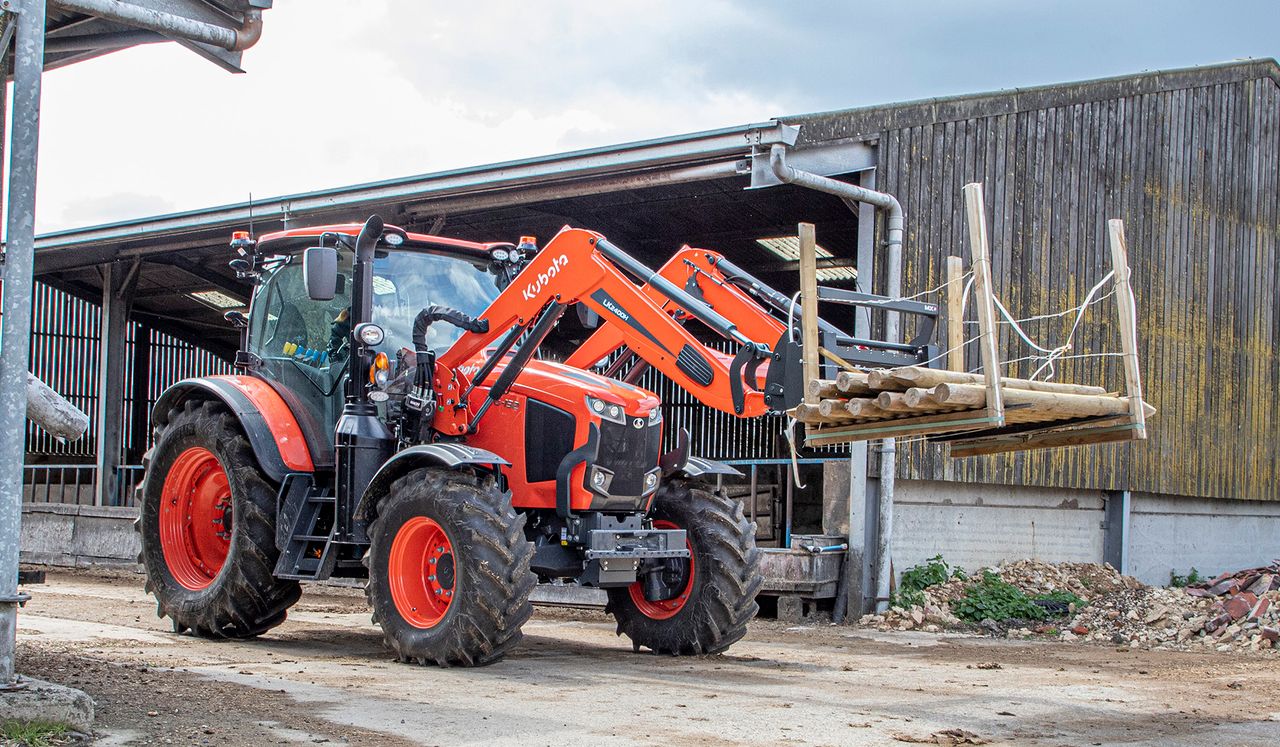 Kubota sources loaders and confesses to technology lag