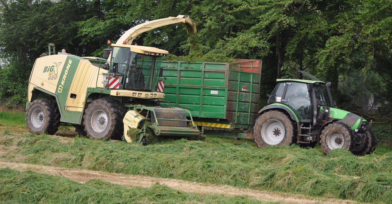 Farmers shifting silage warned not to create traffic chaos