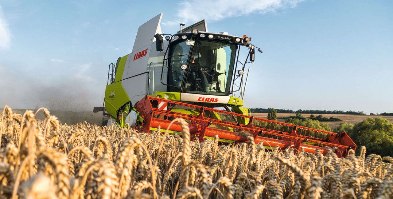 New-generation combine from Claas breaks cover