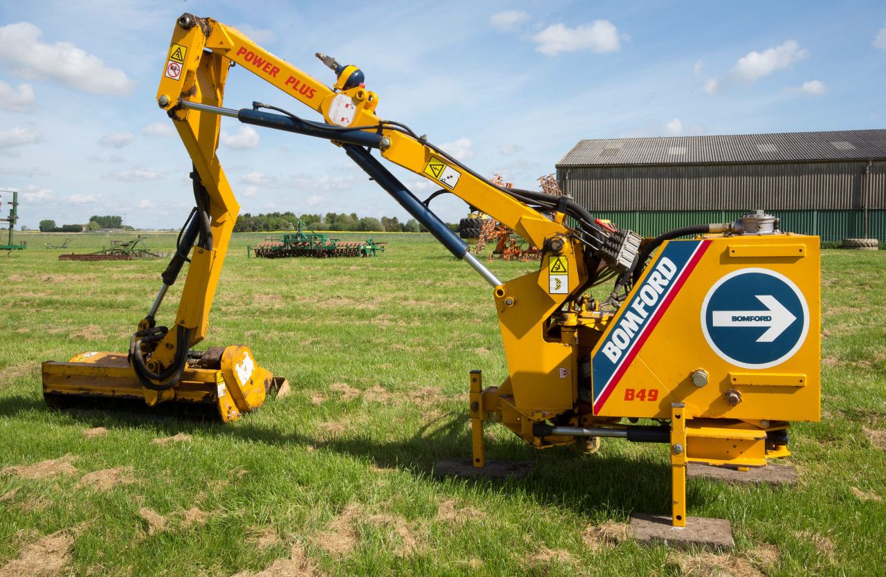 Auction report: Tidy, used machinery changes hands at 'on-site' sale