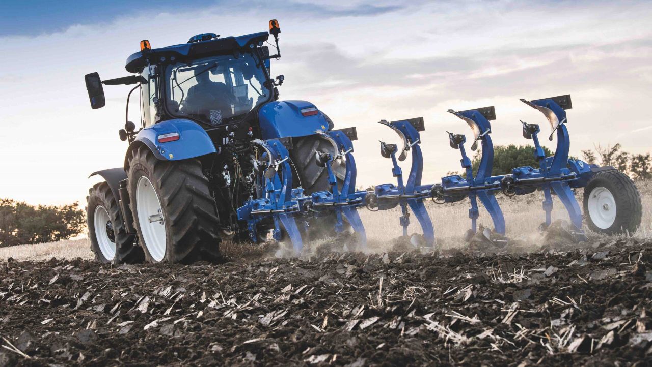 New Holland’s ‘blue’ ploughs break ground across Europe