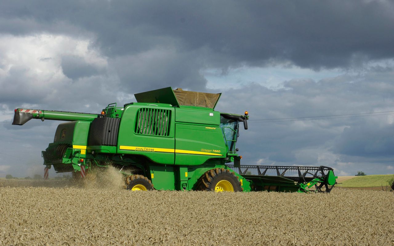 John Deere self-propelled  combines celebrate 75 years