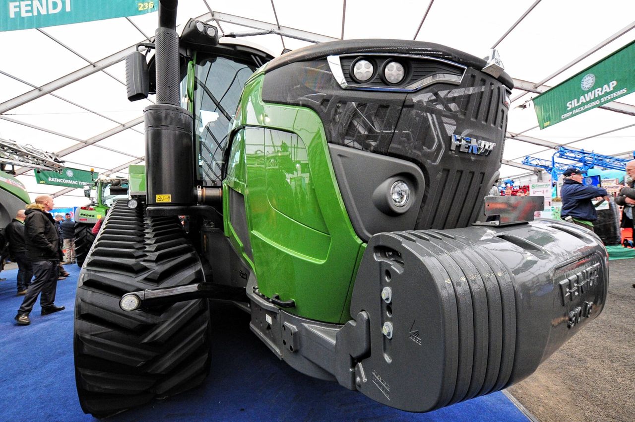 Growth of machinery sales comes off the gas