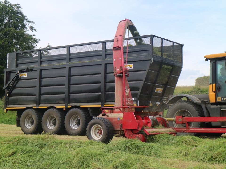 New high-capacity Smyth trailer employs 'forced' steering system