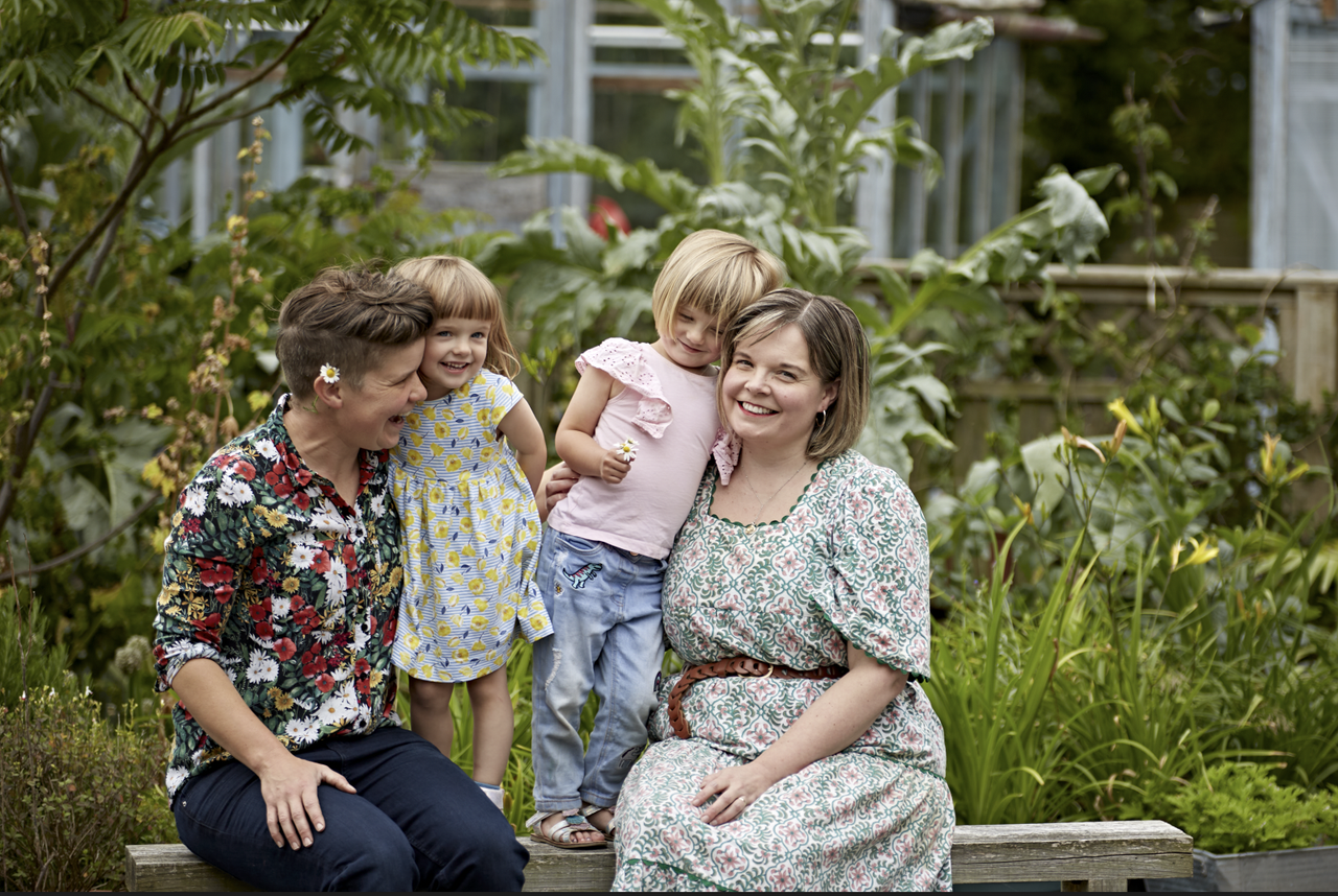 You grow girl: Connecting food and land in The Edible Flower