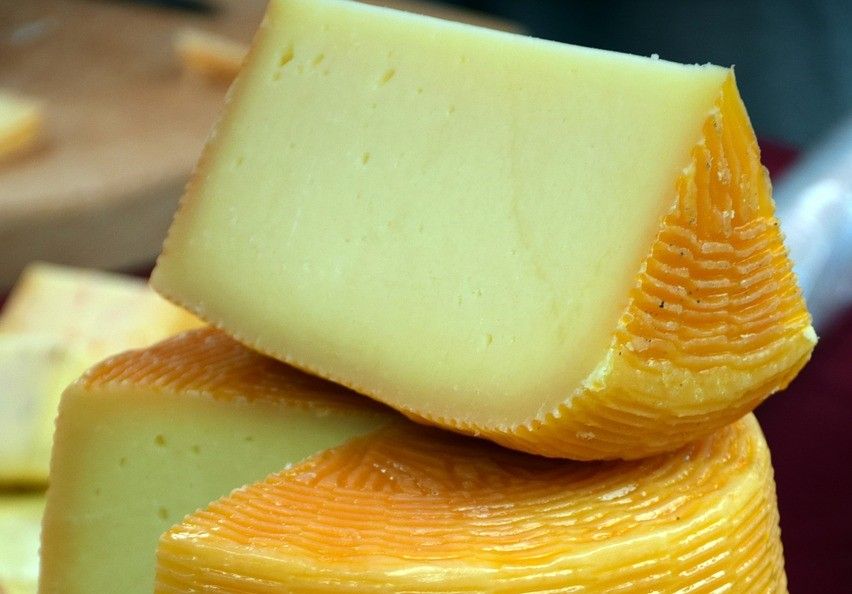 Dairy UK says 'cheers' to Christmas with cheese and whiskey pairing app