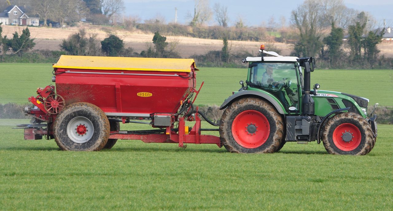 Chart: Which are the top-rated tractor brands?