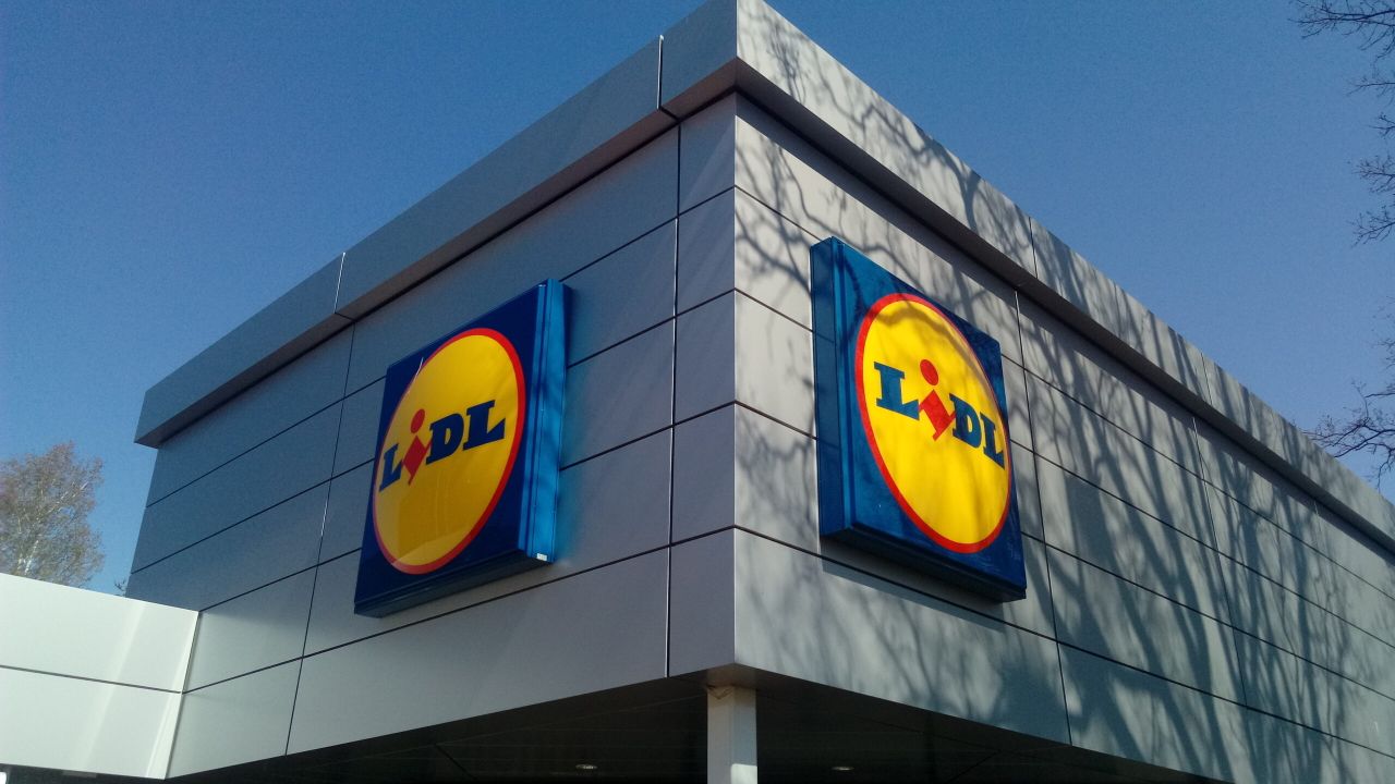 Lidl announces €1b injection into UK free-range eggs