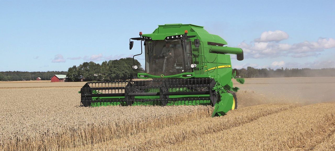 John Deere revamps its smaller Sampo-built combines