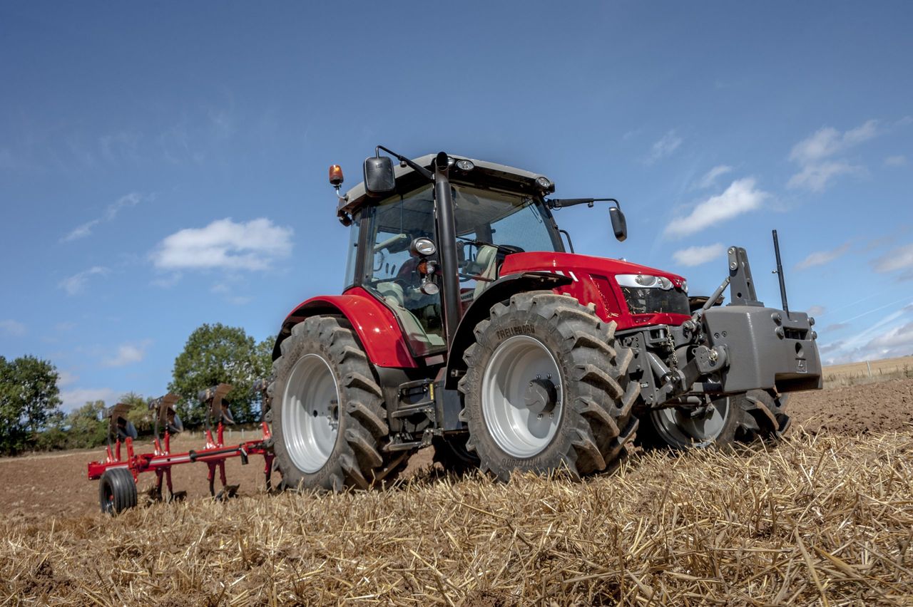Massey Ferguson to introduce 130hp 5713 SL at Agritechnica