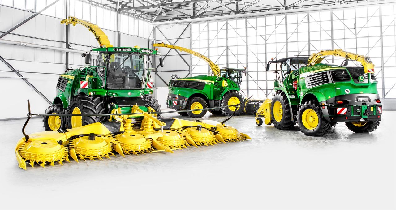 870hp John Deere undergoes German investigation…in Italy