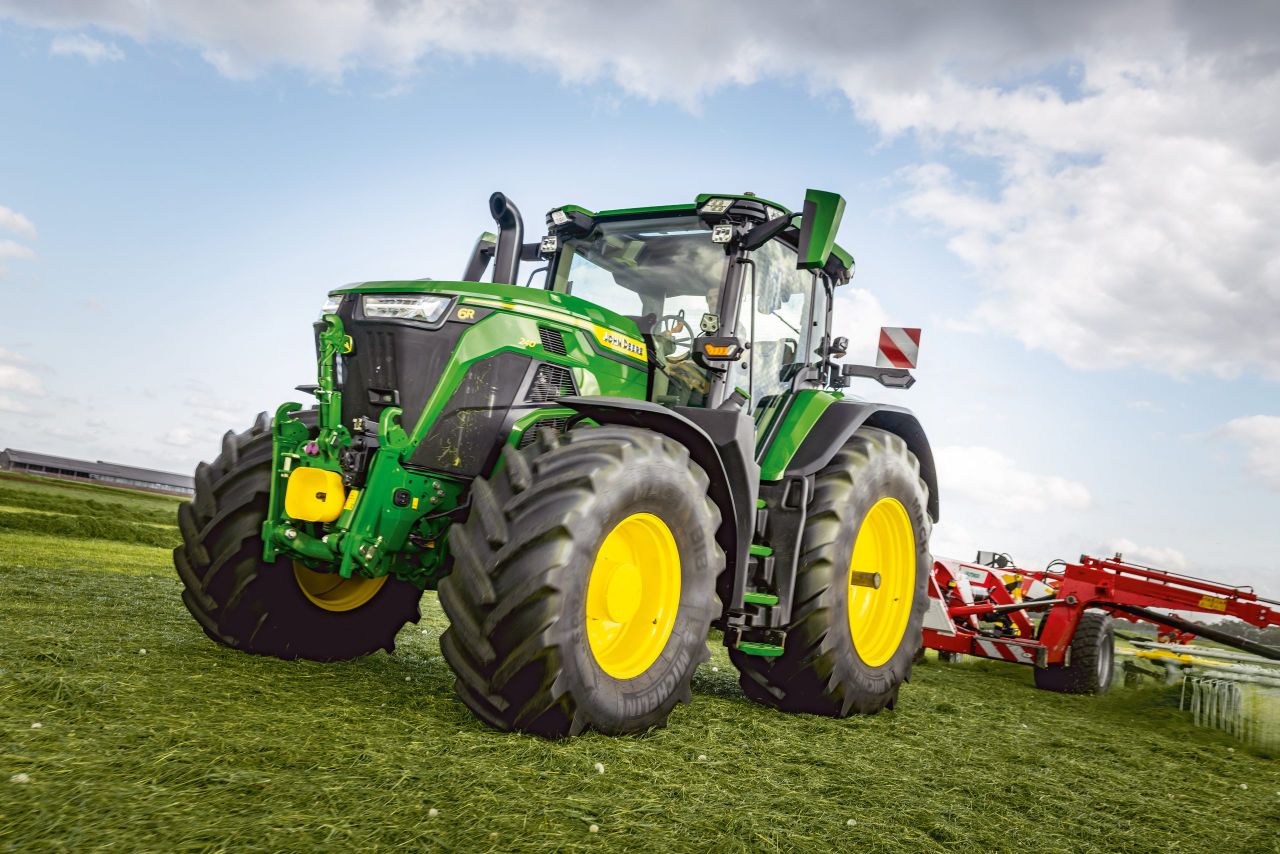Farmers to gain control with John Deere AI assistant data tool